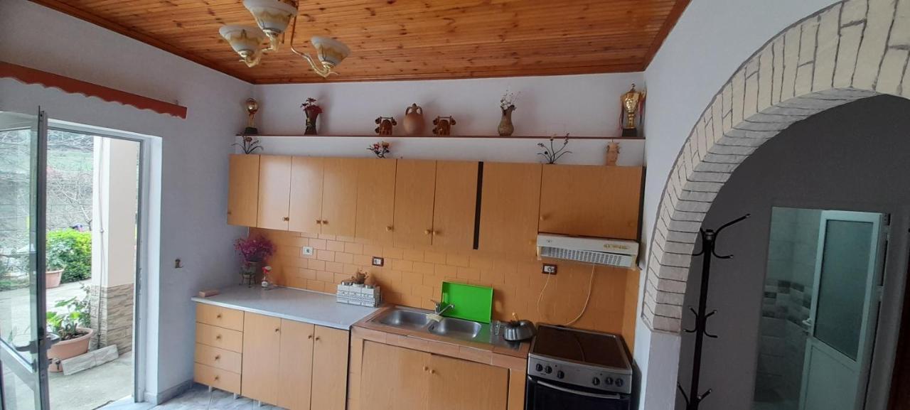 Honey-House “Kastrioti” Apartment Permet Phòng bức ảnh